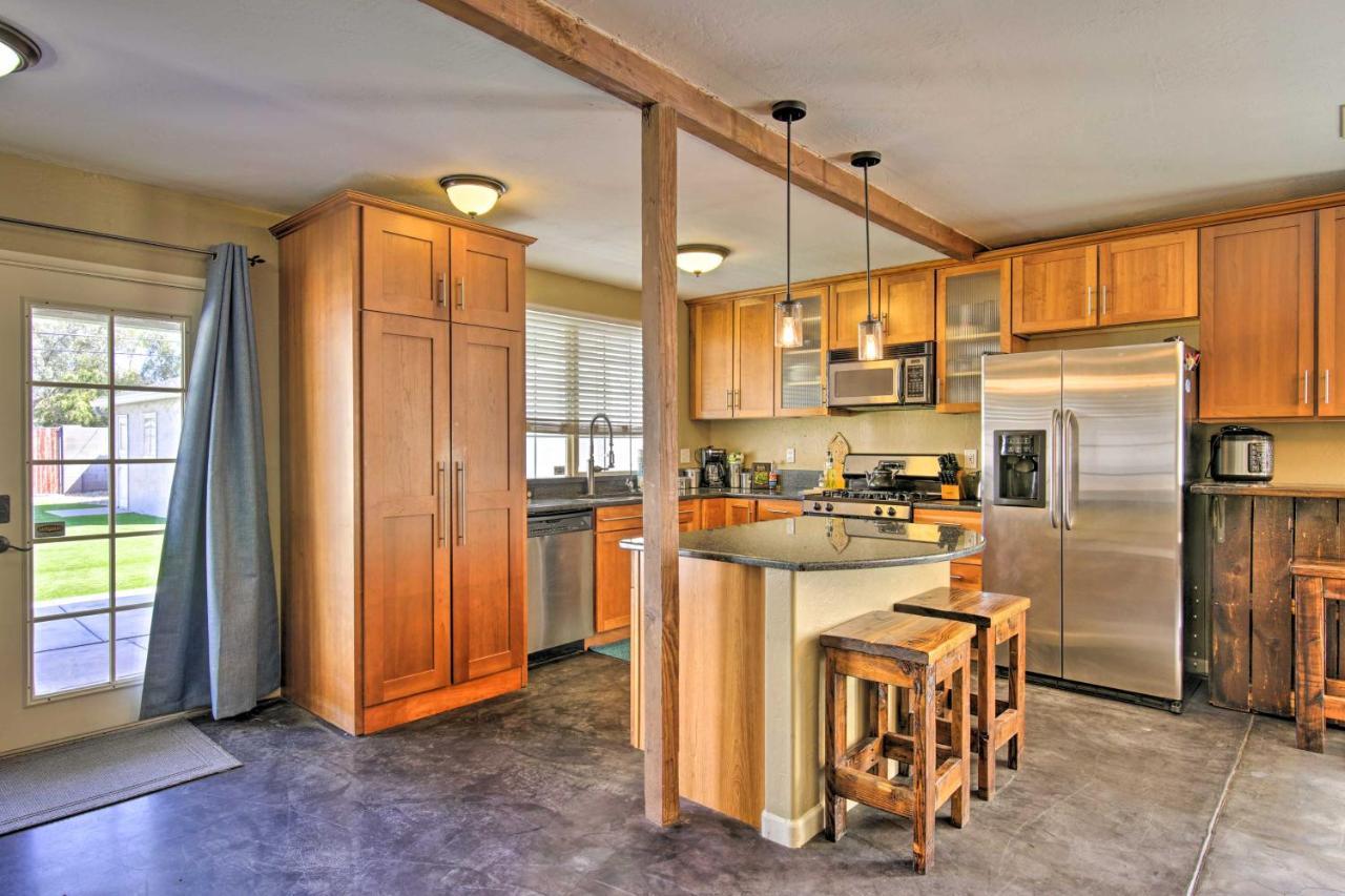 Central Phoenix Cottage With Private Yard! Exterior foto